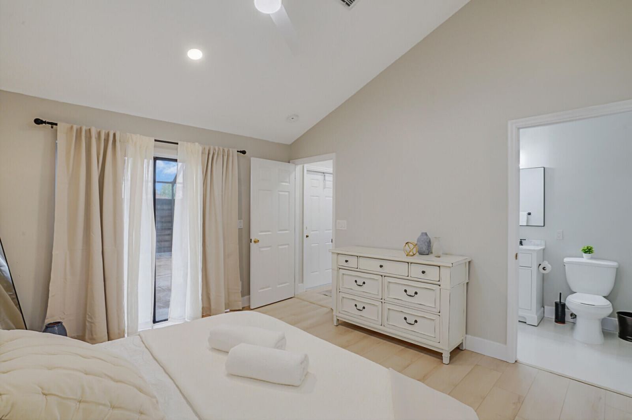 1251 NW Periwinkle Place, Wellington, FL 33414 Photo