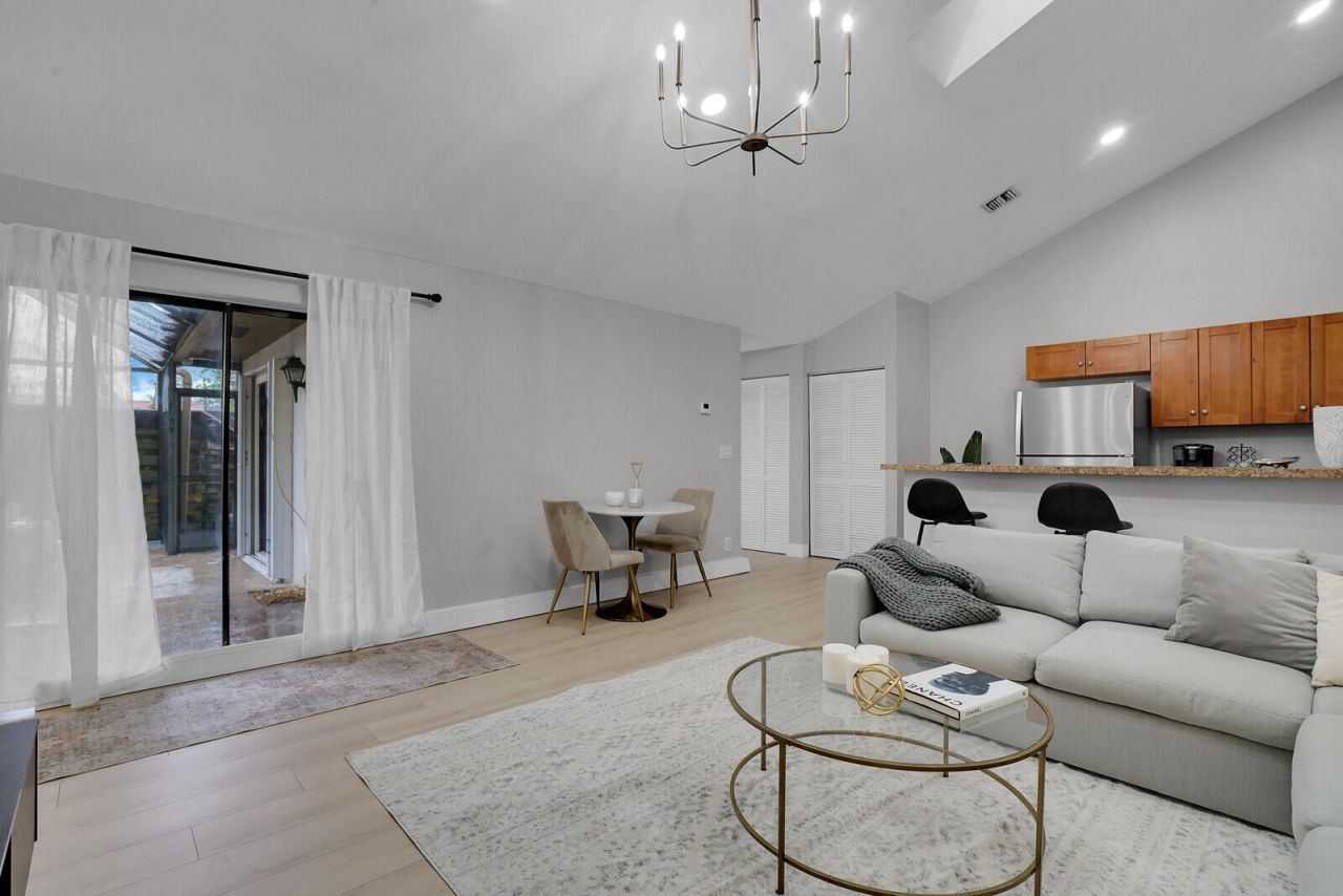 1251 NW Periwinkle Place, Wellington, FL 33414 Photo