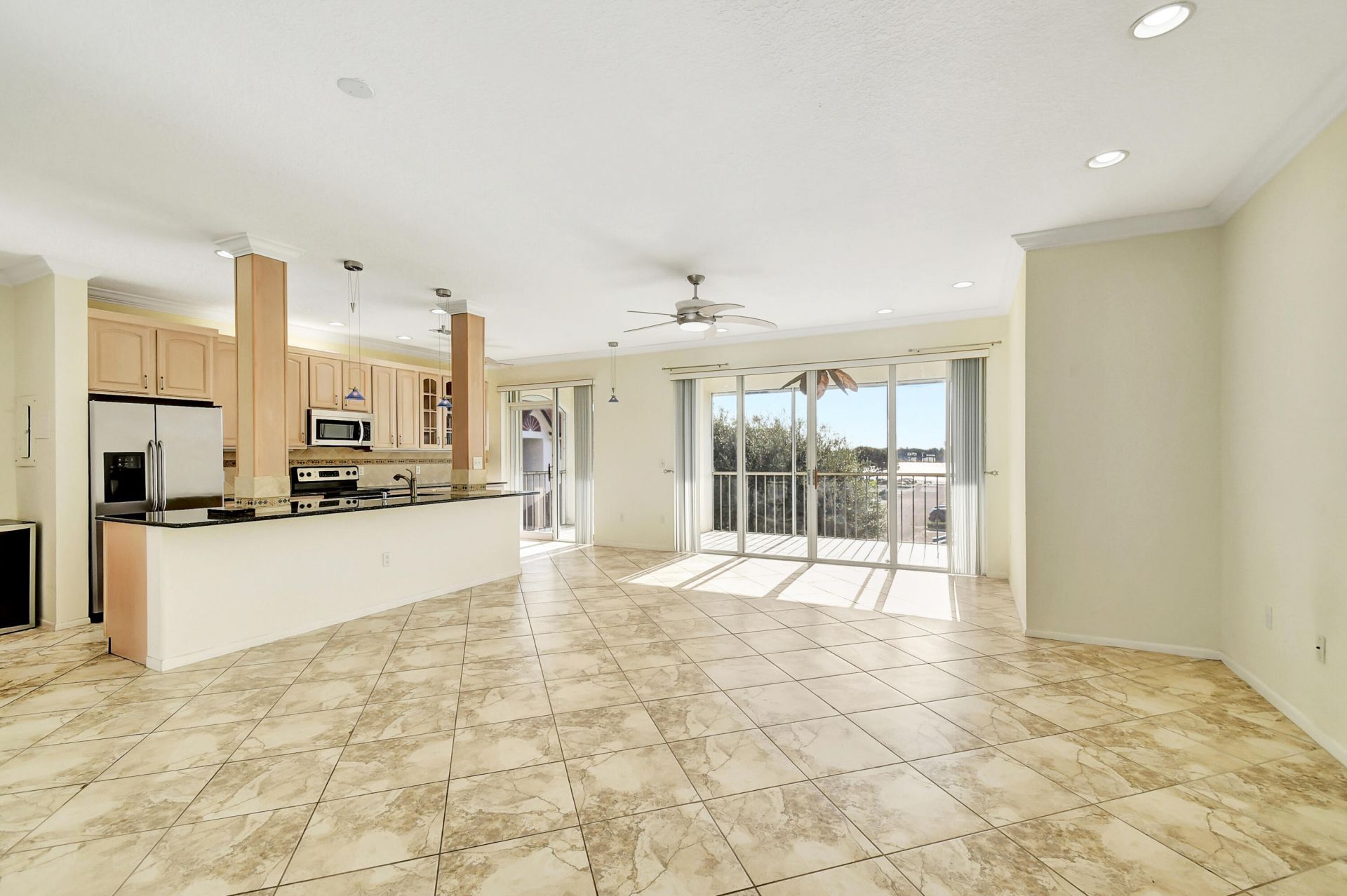 104 Half Moon Circle, Unit #C3, Hypoluxo, FL 33462 Photo