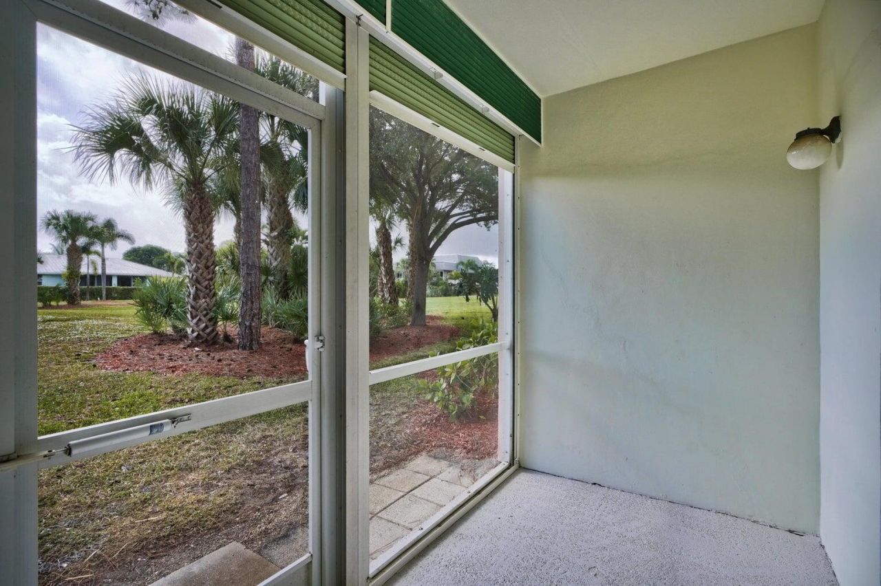 18081 SE Country Club Drive, Unit 265, Tequesta, FL 33469 Photo