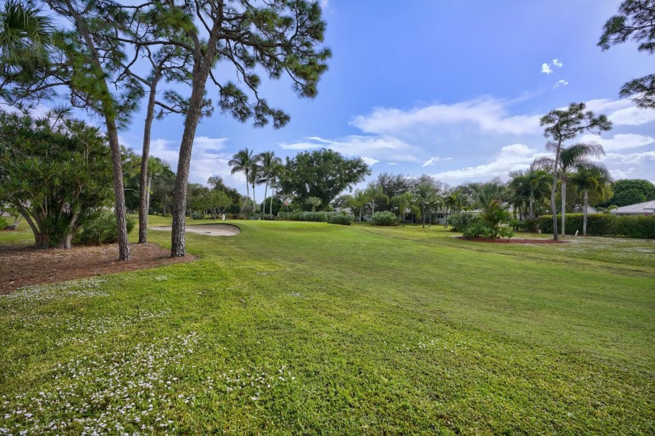 18081 SE Country Club Drive, Unit 265, Tequesta, FL 33469 Photo