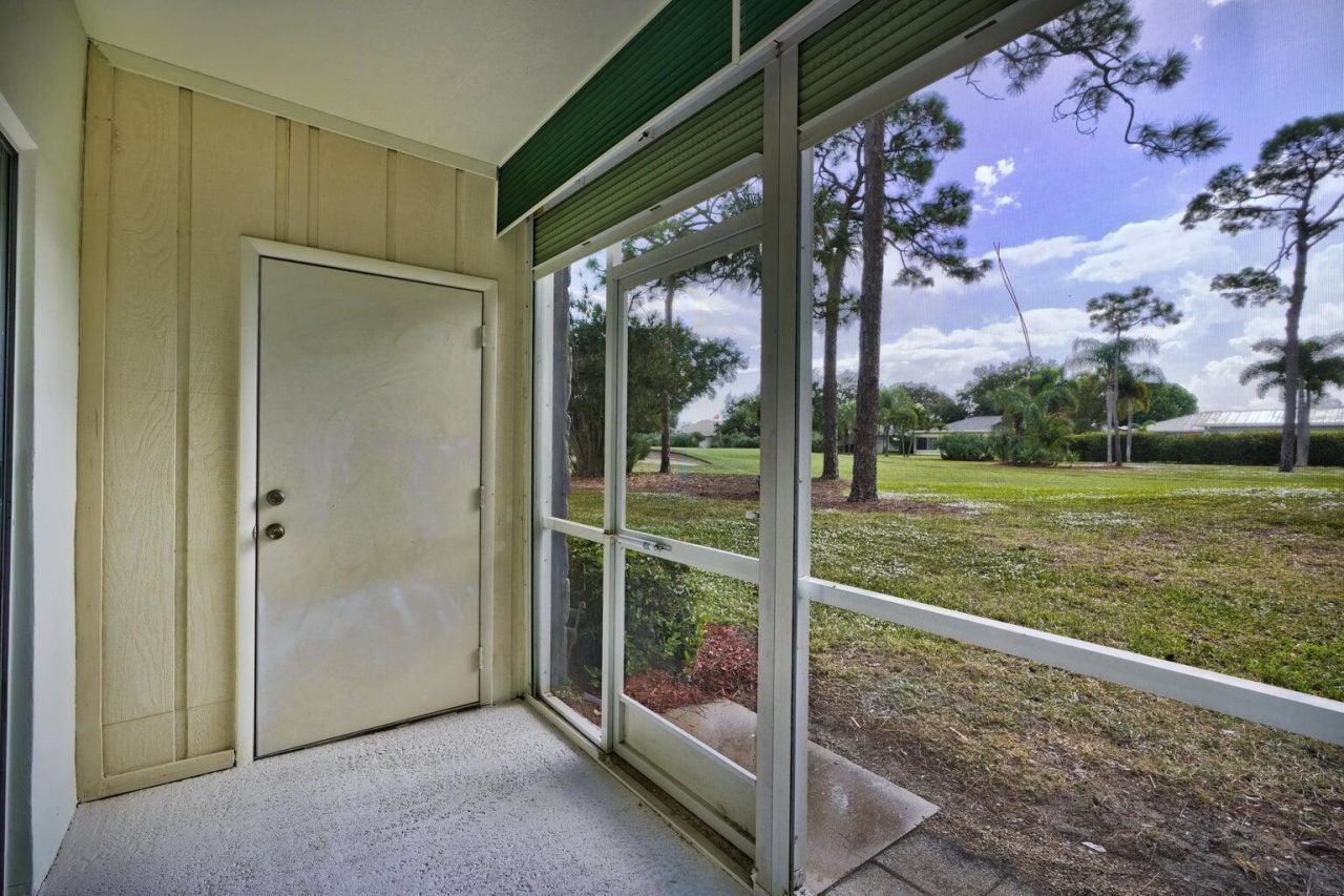 18081 SE Country Club Drive, Unit 265, Tequesta, FL 33469 Photo