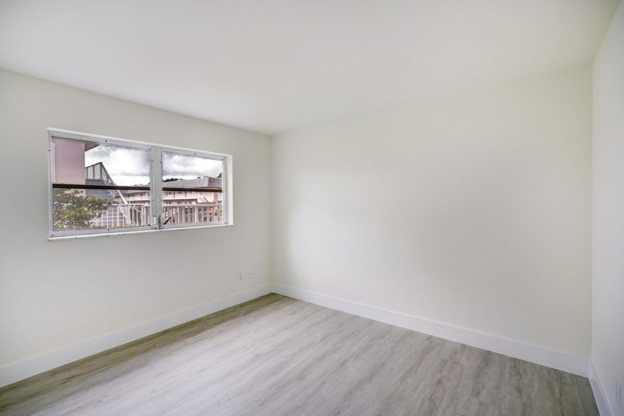 18081 SE Country Club Drive, Unit 265, Tequesta, FL 33469 Photo