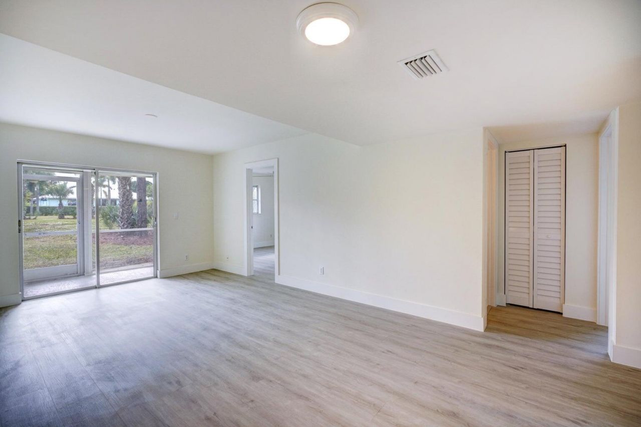 18081 SE Country Club Drive, Unit 265, Tequesta, FL 33469 Photo