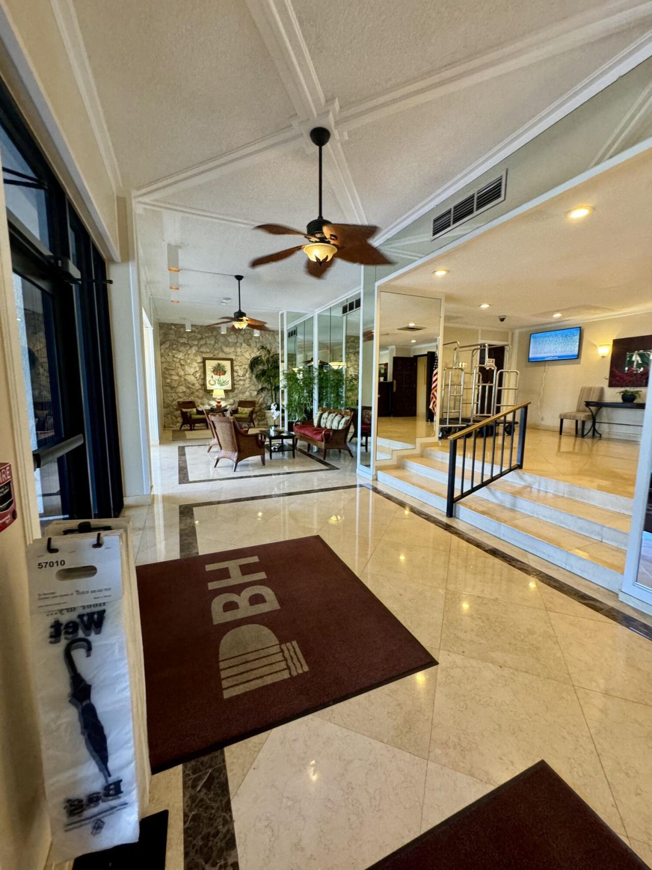 5600 N Flagler Drive, Unit 604, West Palm Beach, FL 33407 Photo