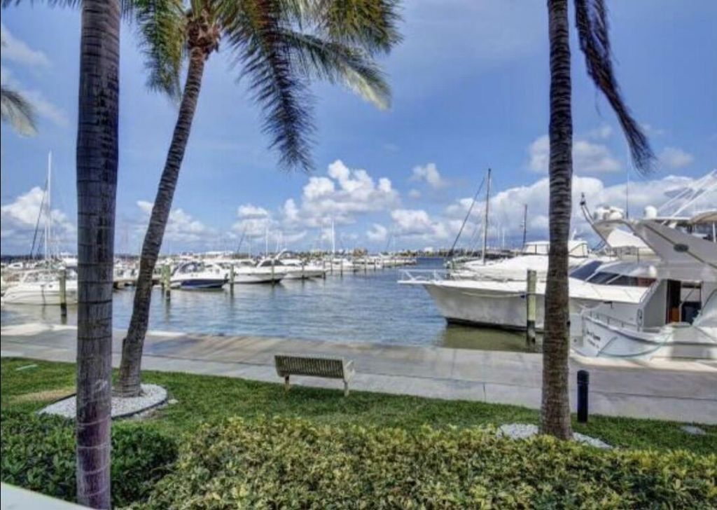 804 E Windward Way, Unit 316, Lantana, FL 33462 Photo