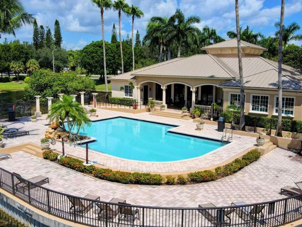1400 Crestwood Court S, Unit 1402, Royal Palm Beach, FL 33411