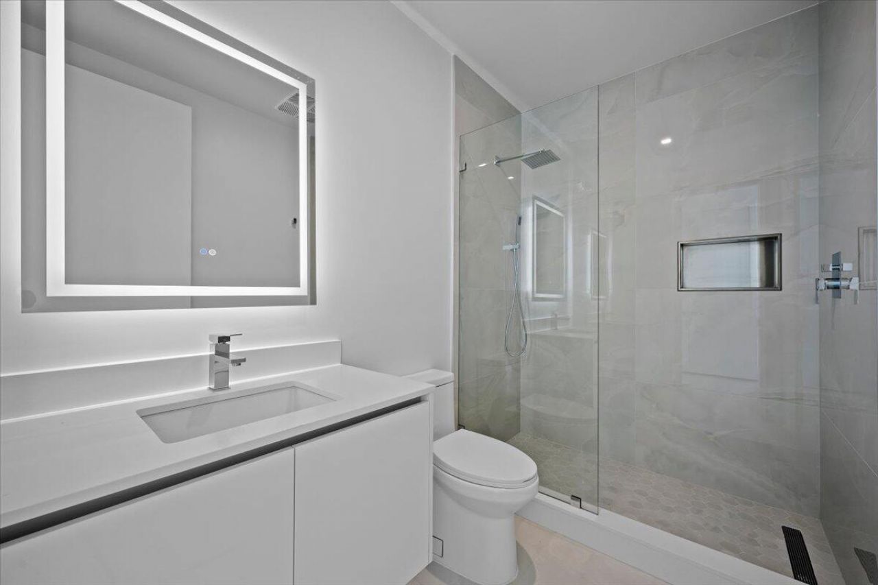220 Lake Shore Drive, Unit 2223, Lake Park, FL 33403 Photo