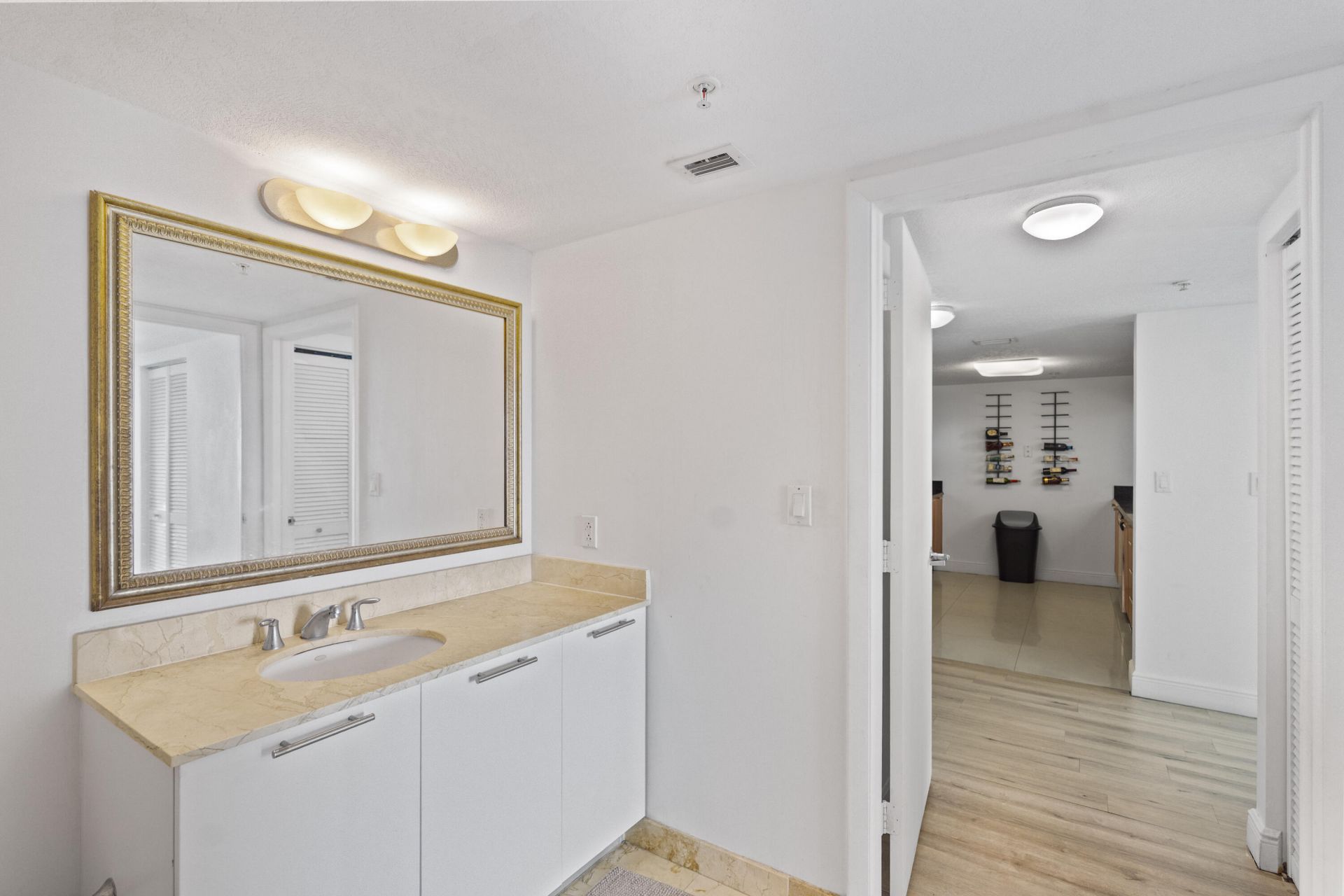 1800 N Bayshore Drive, Unit 3802, Miami, FL 33132 Photo