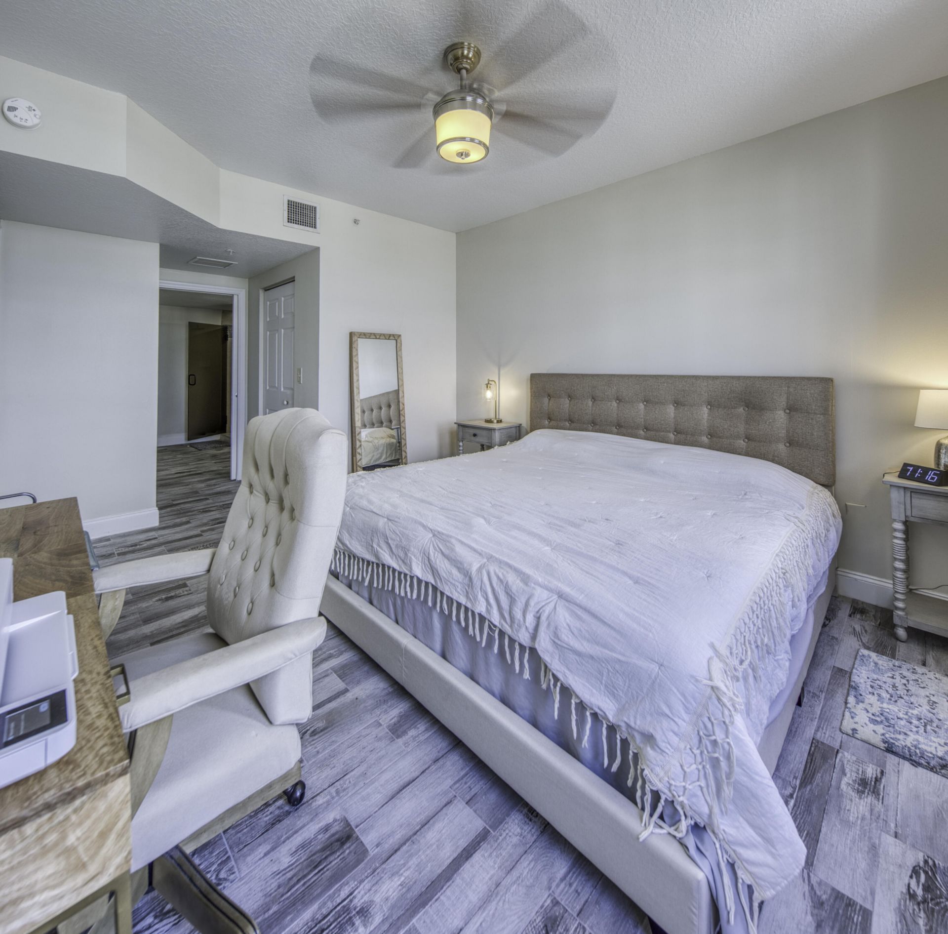 511 Lucerne Avenue, Unit 408, Lake Worth Beach, FL 33460 Photo