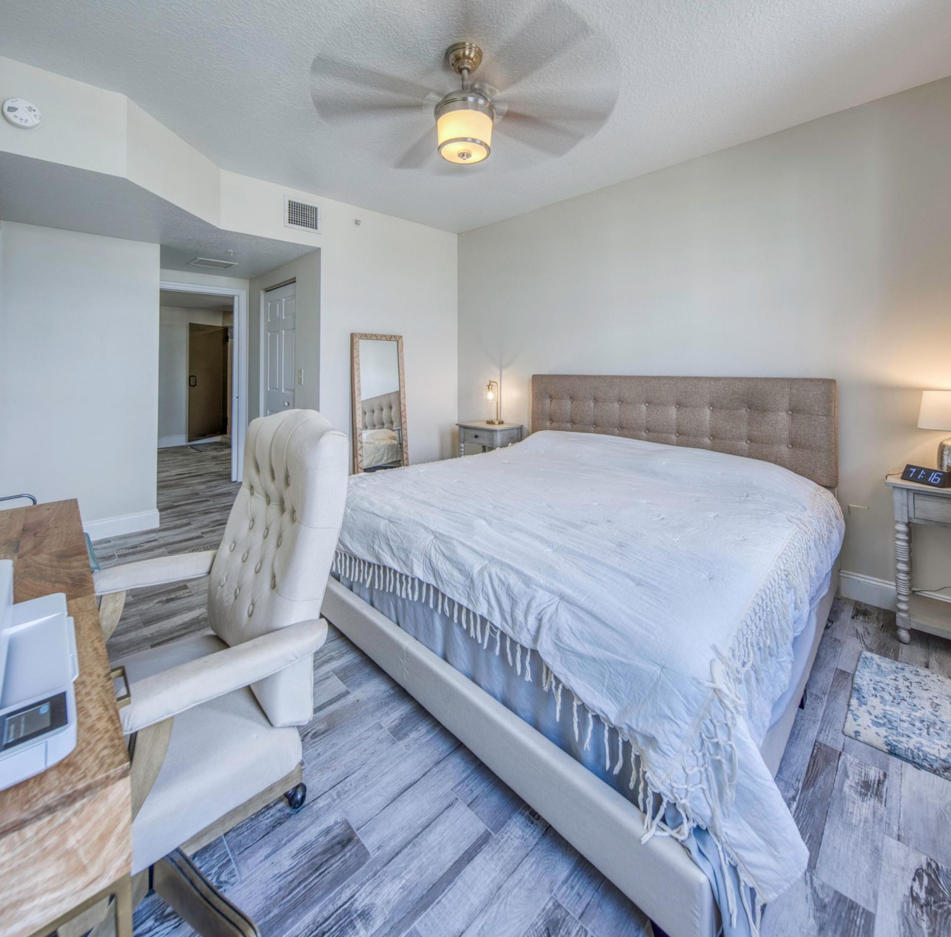 511 Lucerne Avenue, Unit 408, Lake Worth Beach, FL 33460 Photo