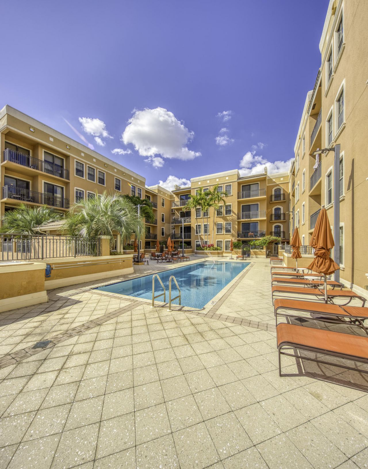 511 Lucerne Avenue, Unit 408, Lake Worth Beach, FL 33460 Photo