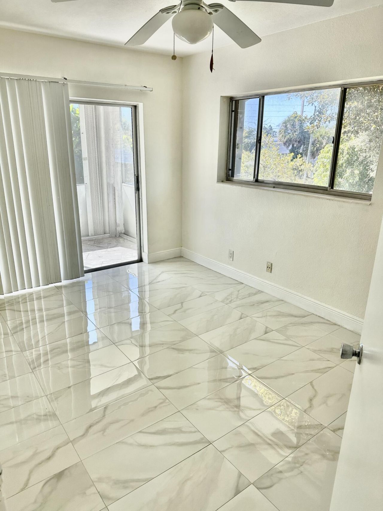 2440 Lake Osborne Drive, Unit 201, Lake Worth Beach, FL 33461 Photo