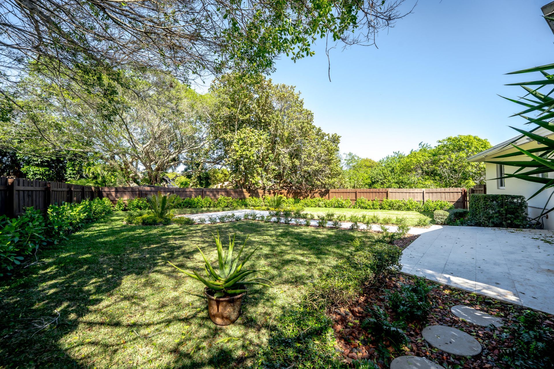 323 NW Spanish River Boulevard, Boca Raton, FL 33431 Photo