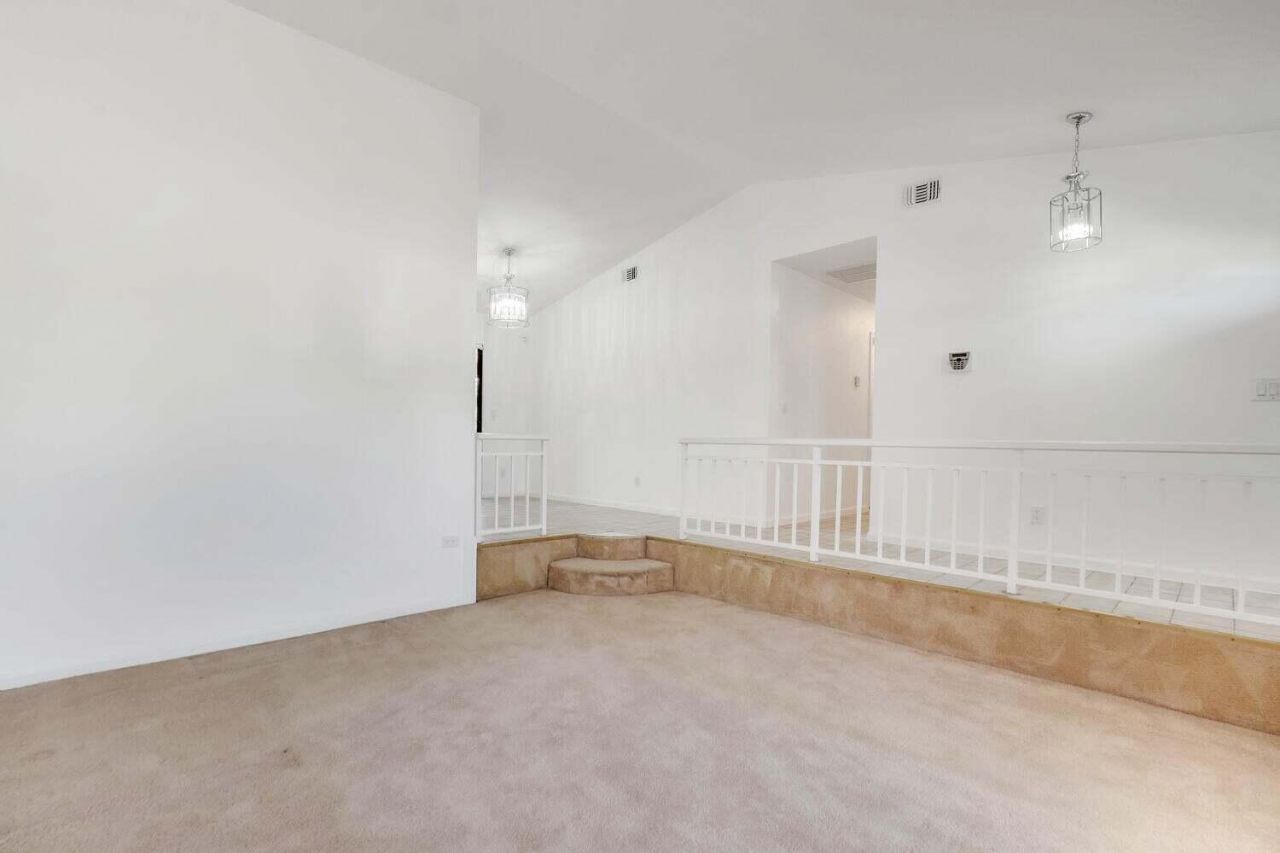 1334 N Mangonia Drive, West Palm Beach, FL 33401 Photo