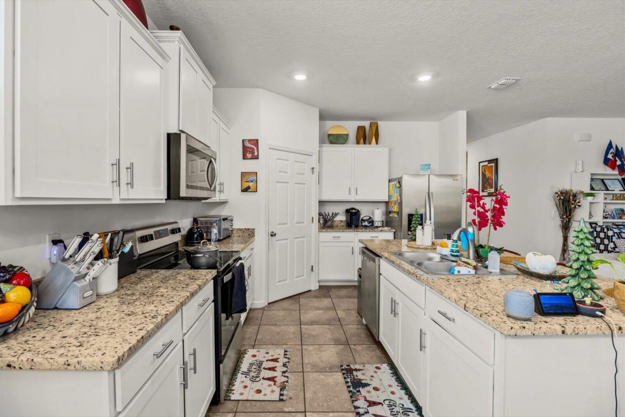 6545 NW Oaklawn Way, Port Saint Lucie, FL 34983 Photo