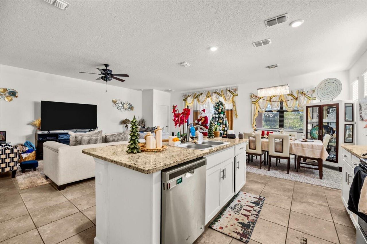 6545 NW Oaklawn Way, Port Saint Lucie, FL 34983 Photo