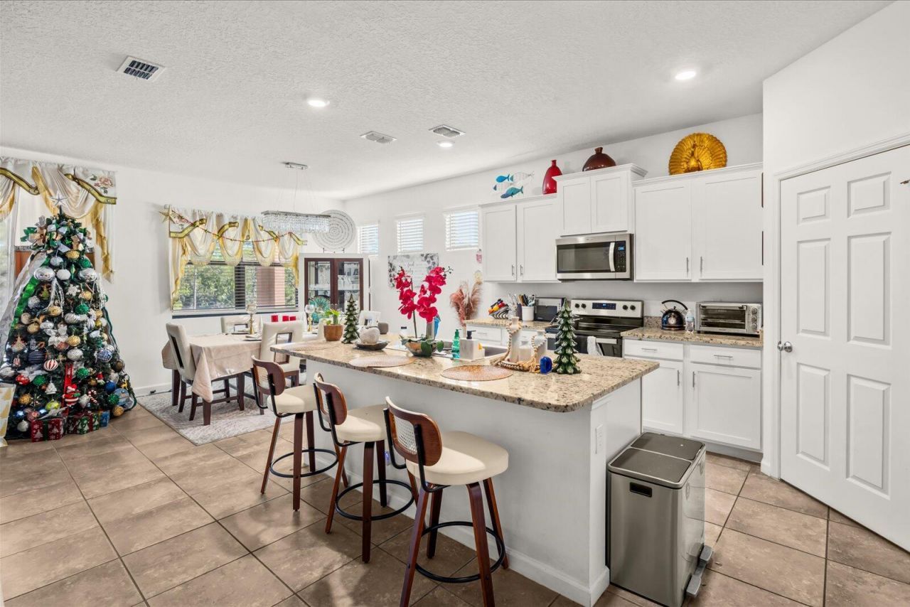 6545 NW Oaklawn Way, Port Saint Lucie, FL 34983 Photo