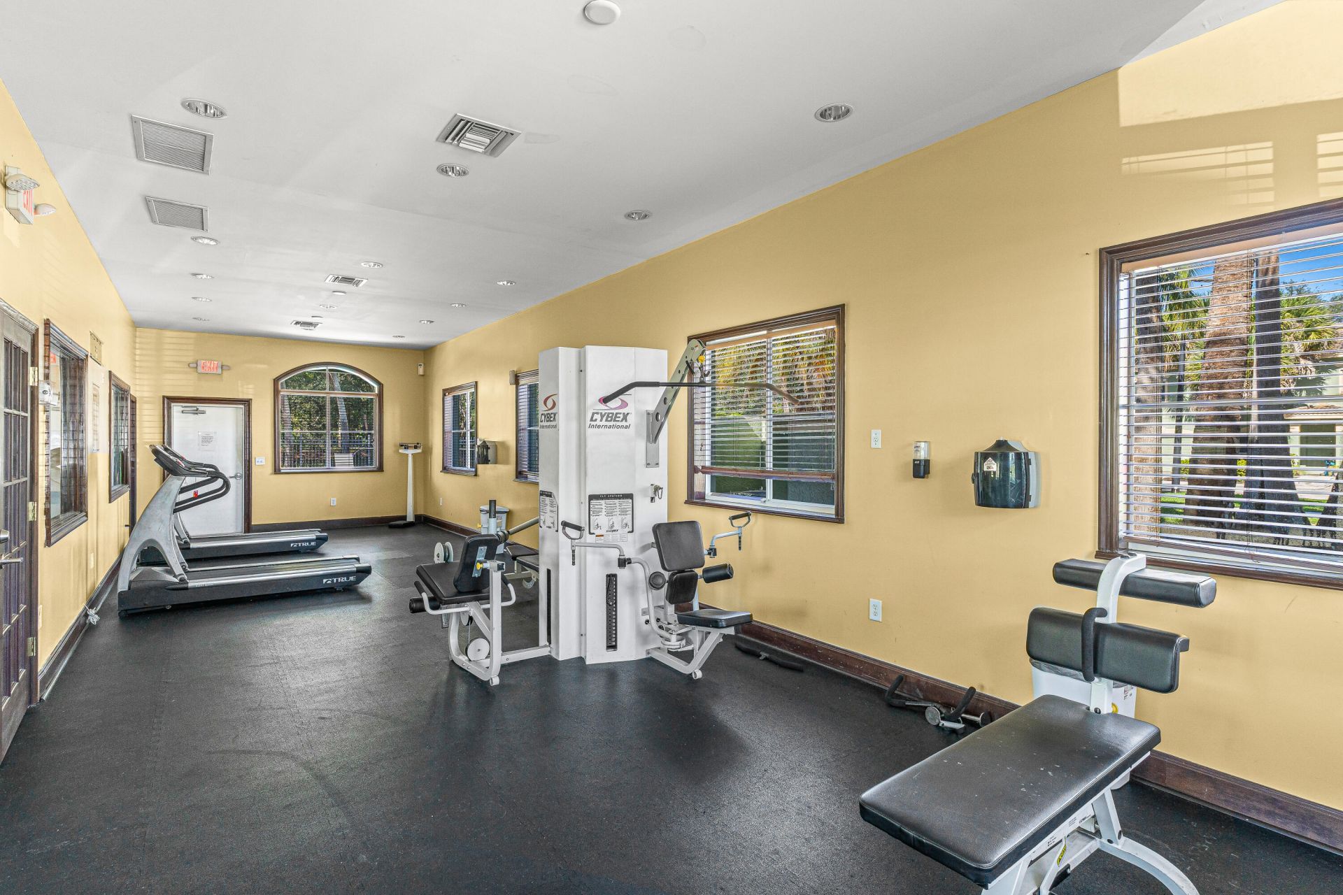 250 Crestwood Circle, Unit 102, Royal Palm Beach, FL 33411 Photo