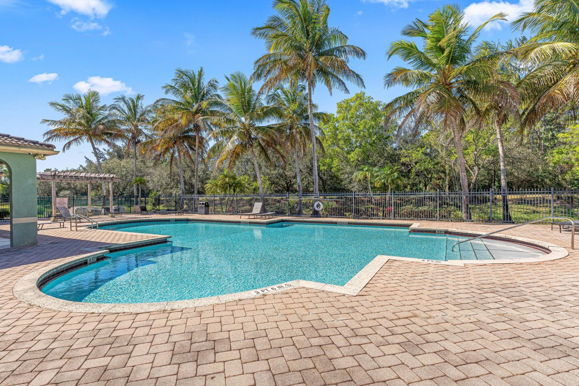 250 Crestwood Circle, Unit 102, Royal Palm Beach, FL 33411 Photo