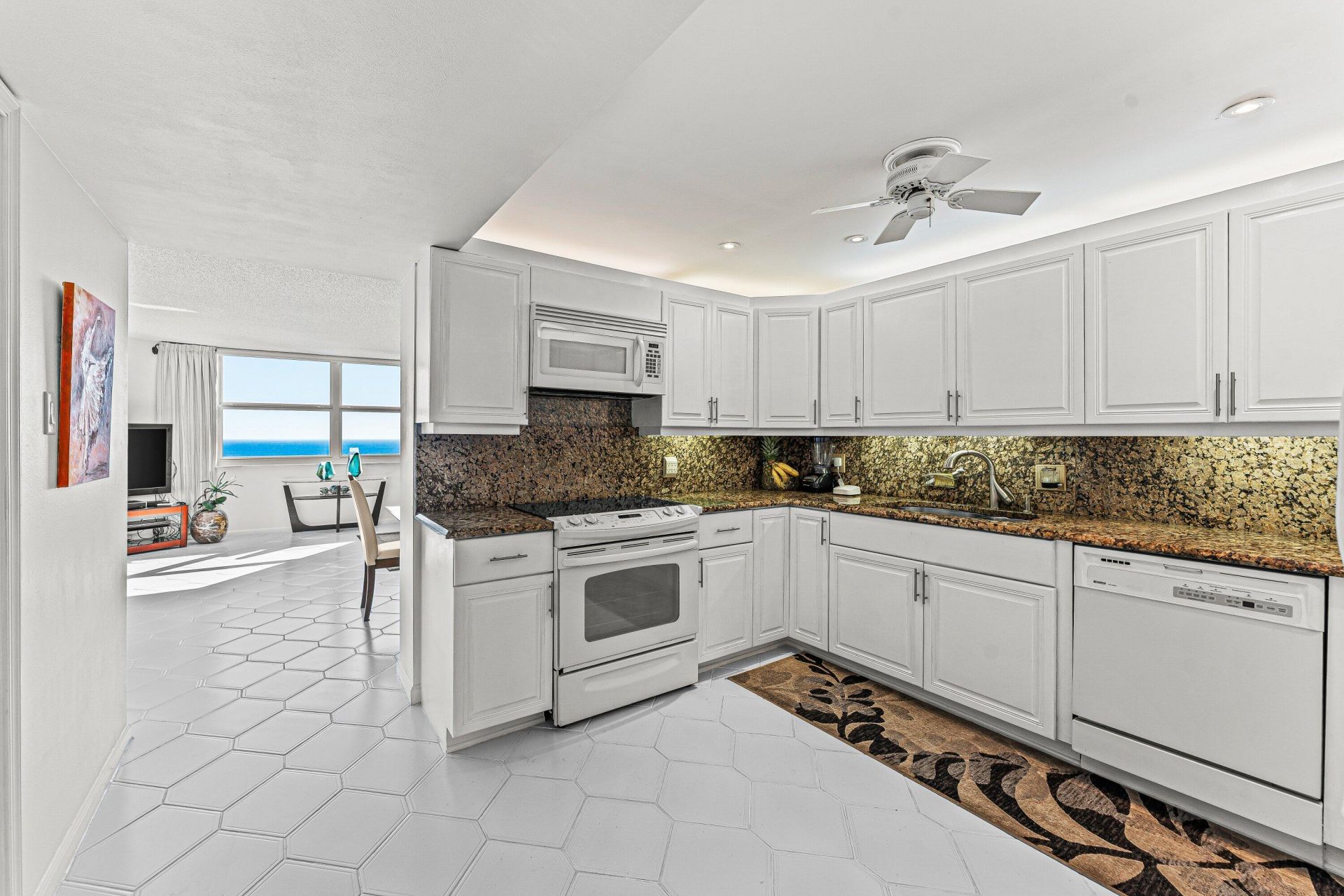 5420 N Ocean Drive, Unit 2101, Singer Island, FL 33404 Photo