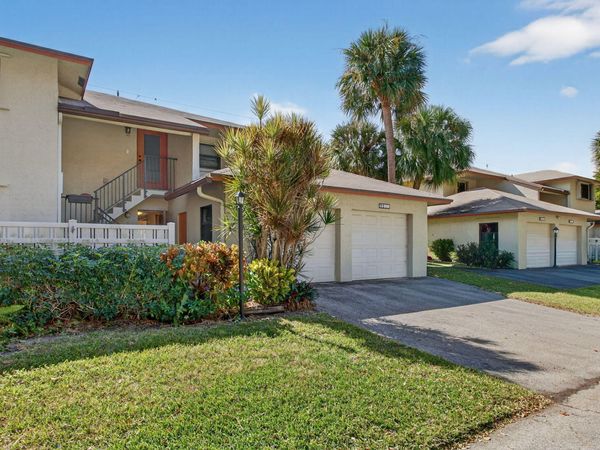 1780 NE 39th Court, Unit 901, Pompano Beach, FL 33064