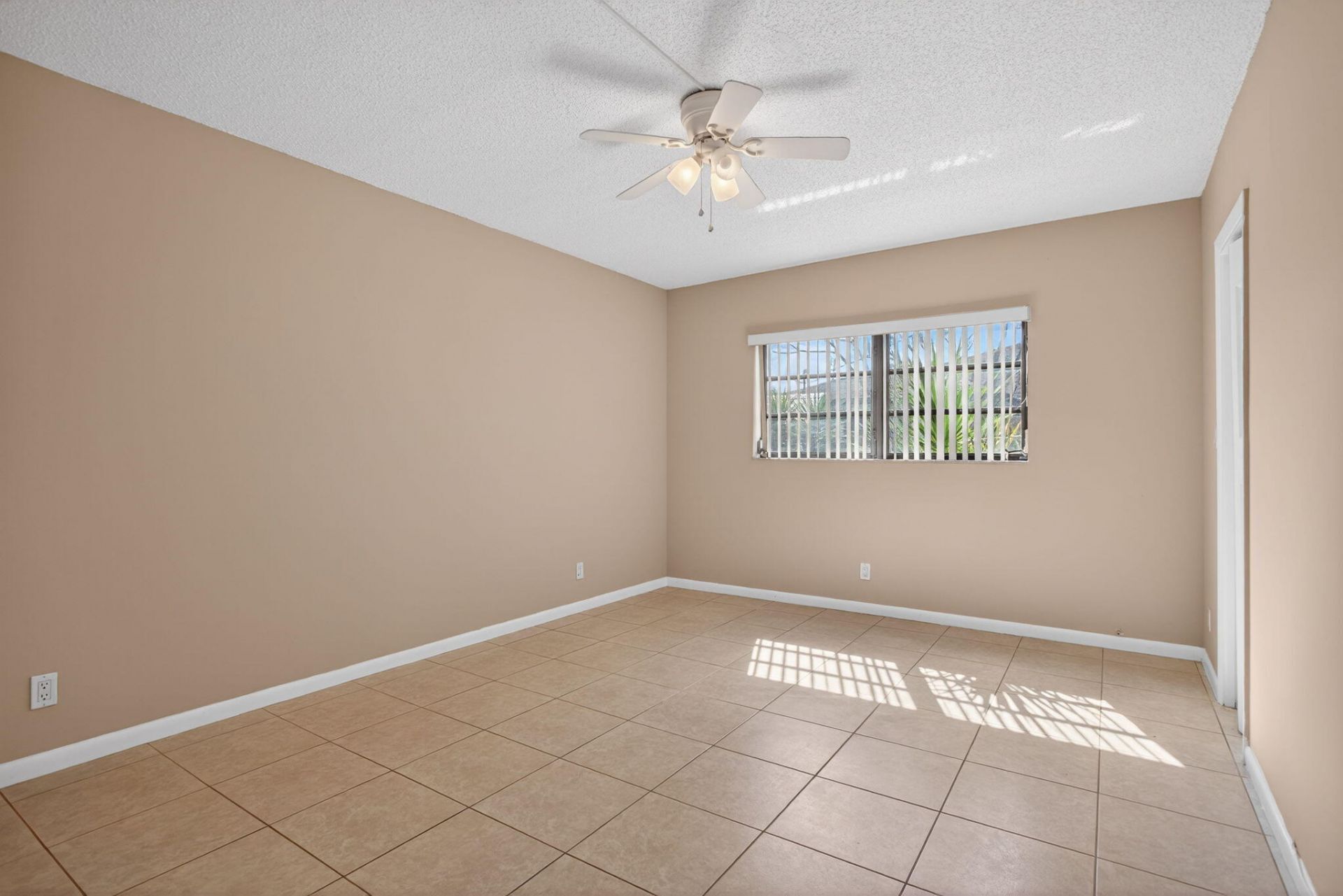 1780 NE 39th Court, Unit 901, Pompano Beach, FL 33064 Photo