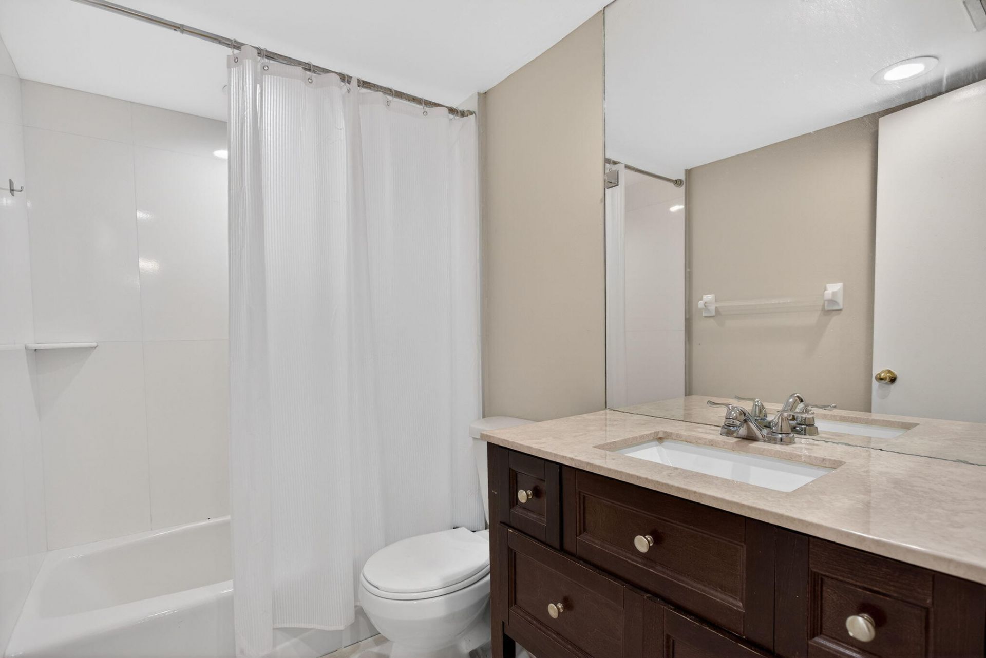 1780 NE 39th Court, Unit 901, Pompano Beach, FL 33064 Photo