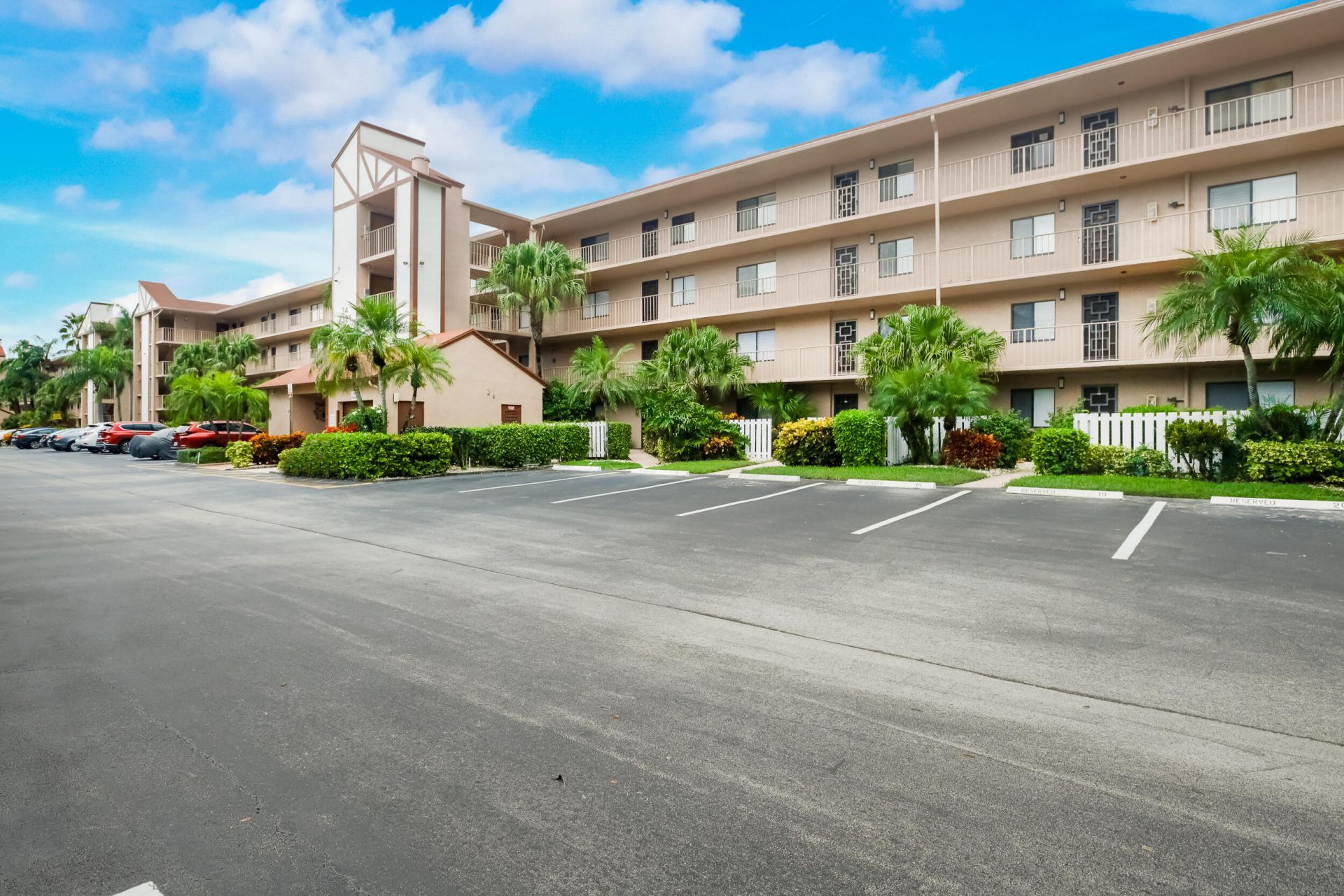 7321 Amberly Lane, Unit 405, Delray Beach, FL 33446 Photo