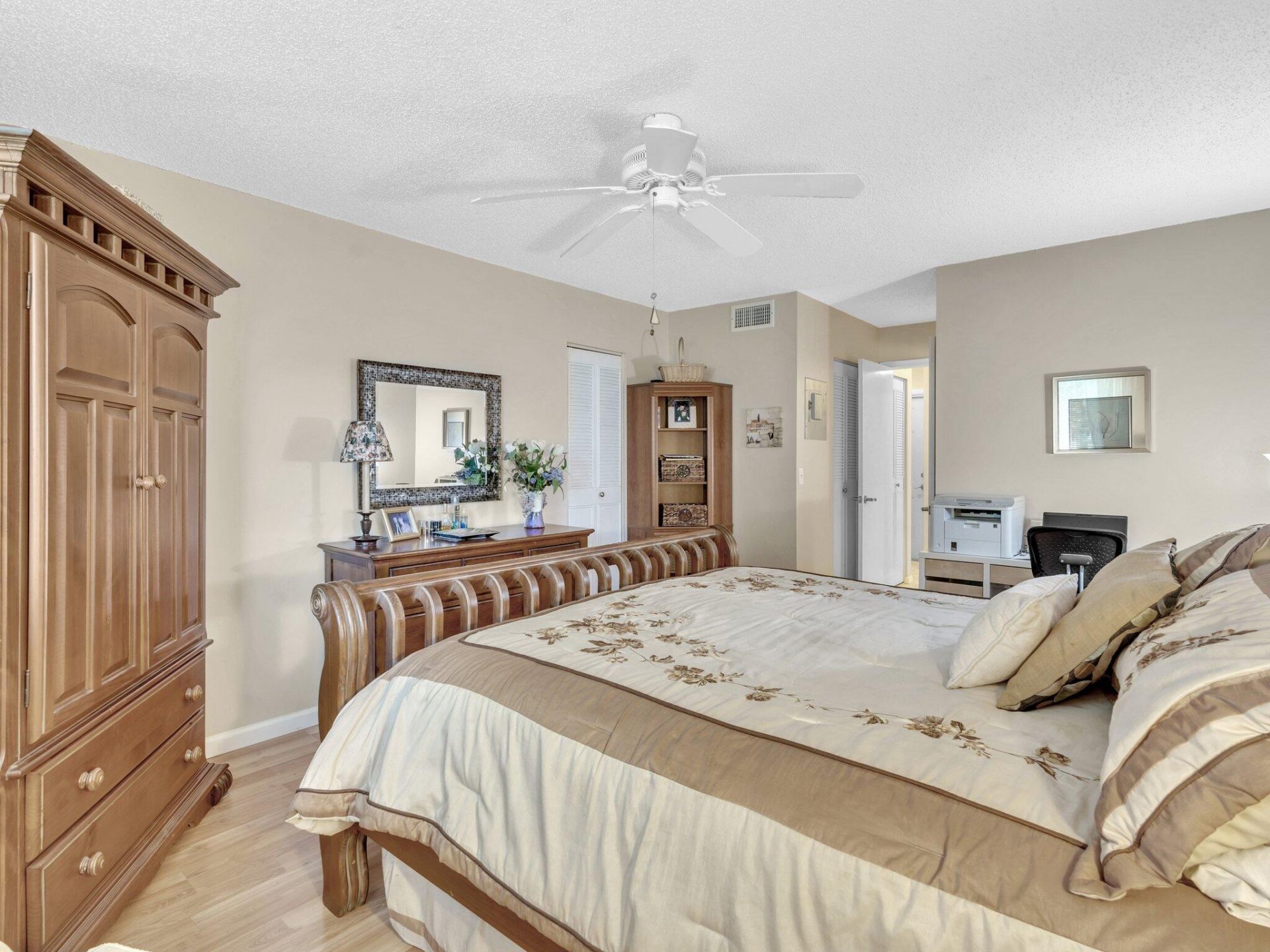 28 Colonial Club Drive, Unit 204, Boynton Beach, FL 33435 Photo