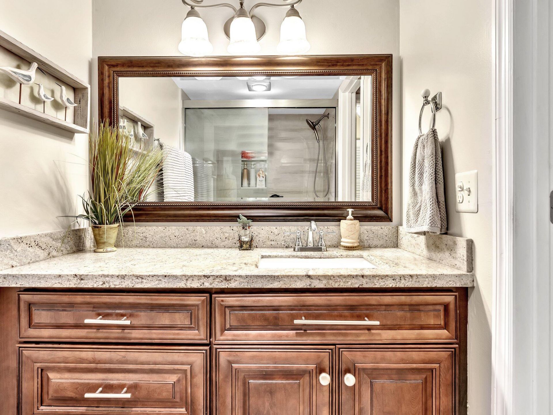 28 Colonial Club Drive, Unit 204, Boynton Beach, FL 33435 Photo