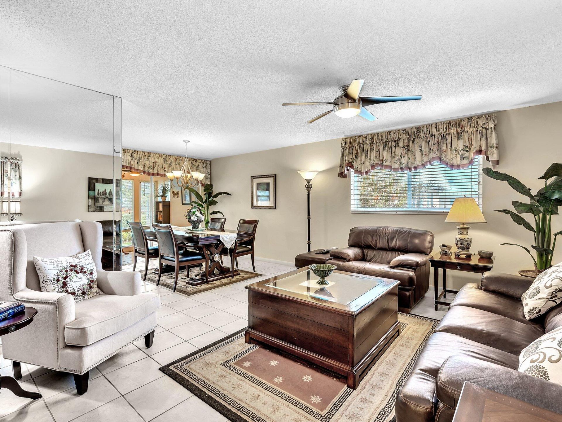 28 Colonial Club Drive, Unit 204, Boynton Beach, FL 33435 Photo