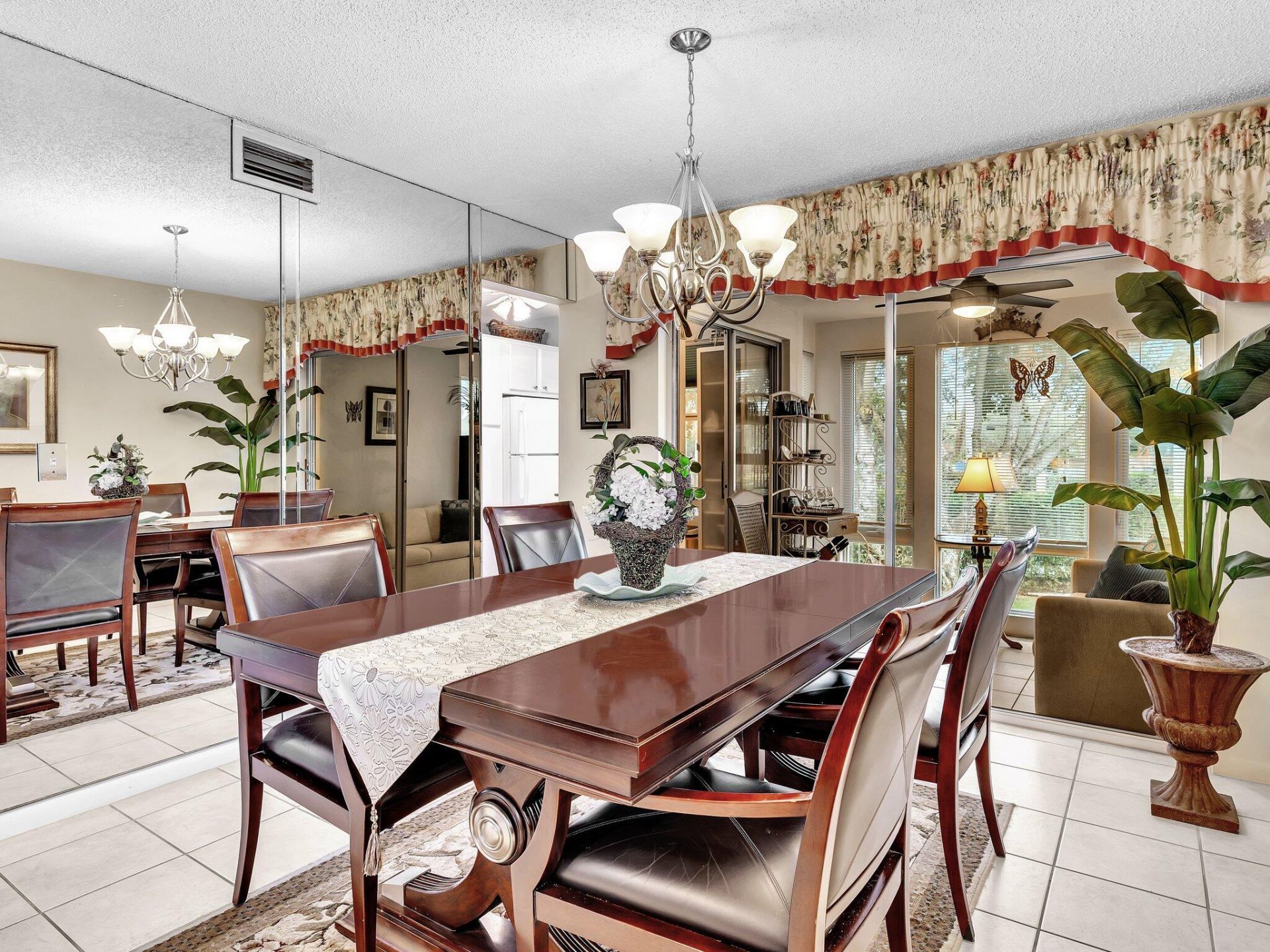 28 Colonial Club Drive, Unit 204, Boynton Beach, FL 33435 Photo