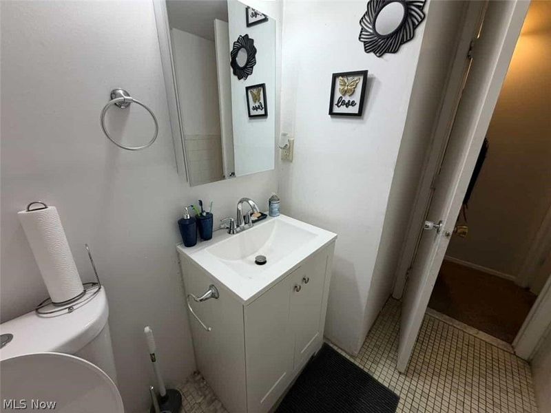 2440 Noble Road, Unit 204, Cleveland Heights, OH 44121 Photo 13