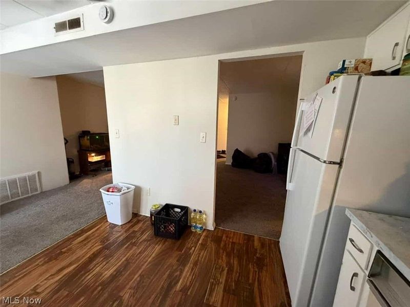 2440 Noble Road, Unit 204, Cleveland Heights, OH 44121 Photo 5