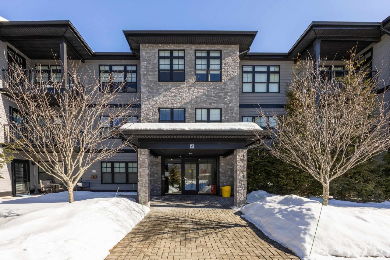 2075 Lafayette Road, Unit A23, Portsmouth, NH 03801 Main Photo