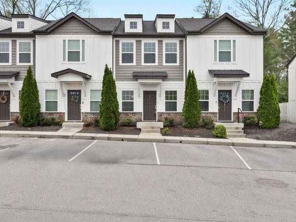 643 Bristol Creek Dr, Nashville, TN 37221