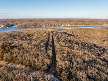 23583 Salley Drive, Warsaw, MO 65355