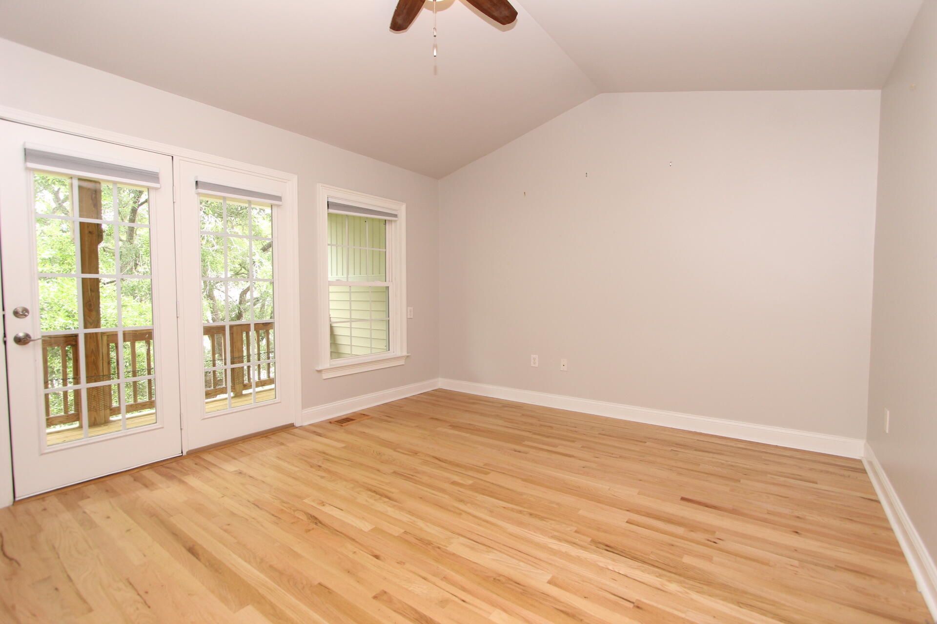 4527 Great Oak Drive Photo 11