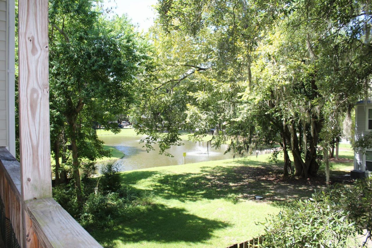 4527 Great Oak Drive Photo 18