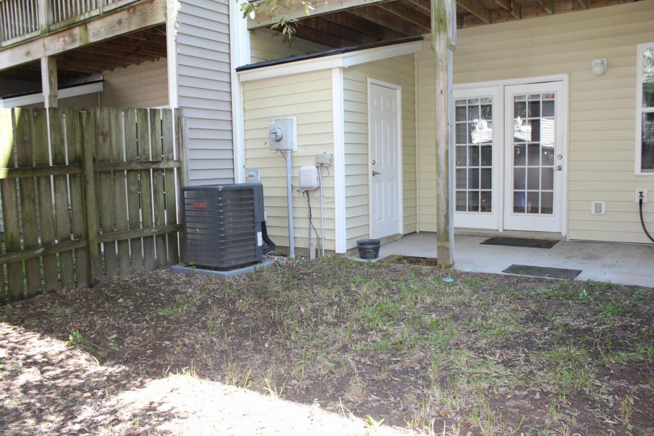 4527 Great Oak Drive Photo 19