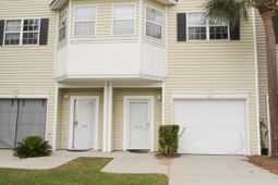 4527 Great Oak Drive photo 4