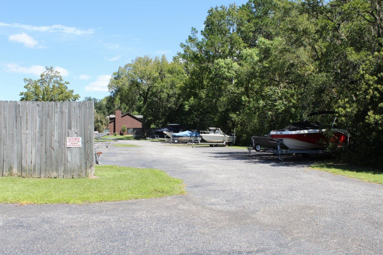 4527 Great Oak Drive Photo 21