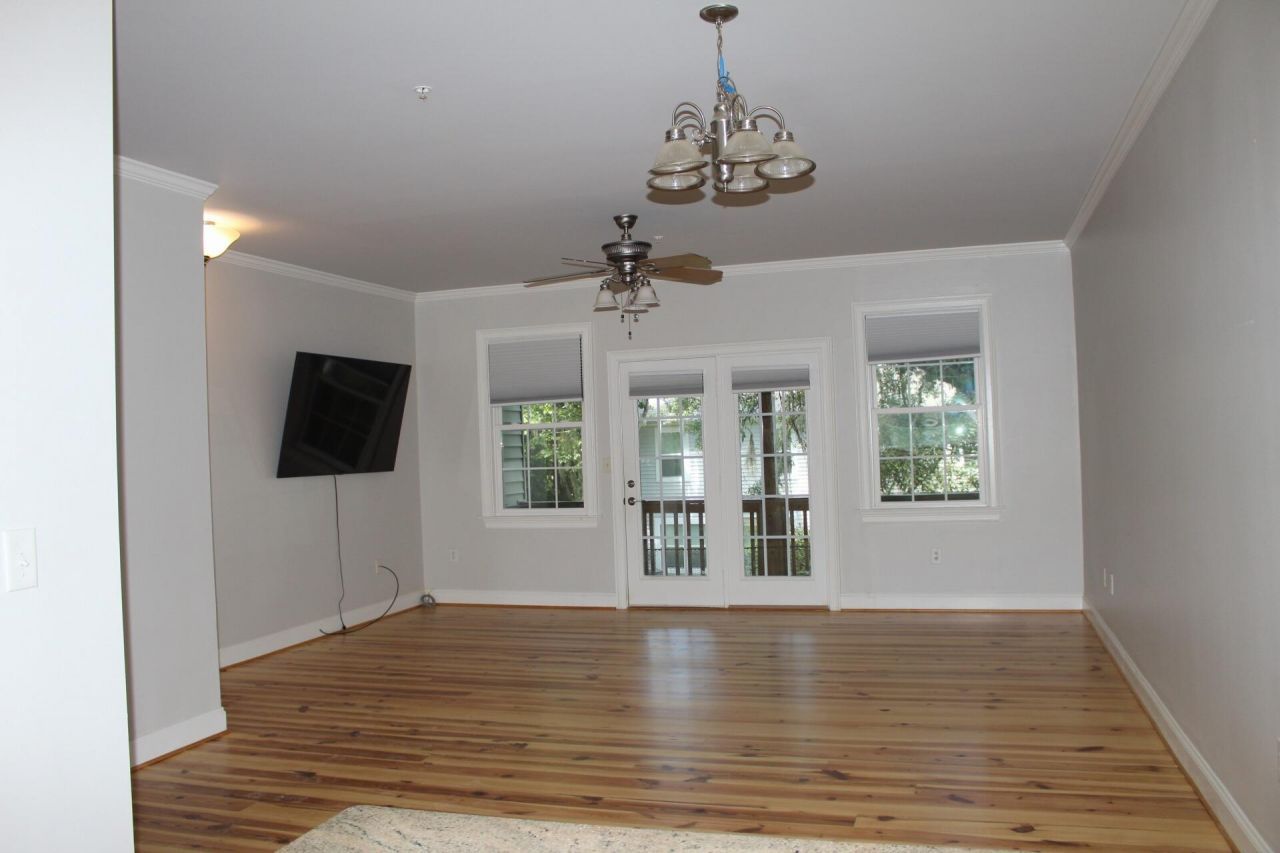 4527 Great Oak Drive Photo 8