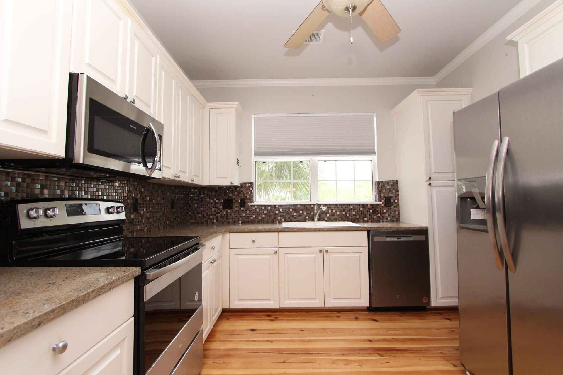 4527 Great Oak Drive Photo 9