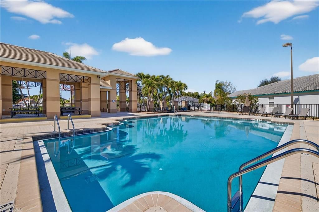 7611 Cameron Cir, Fort Myers, FL 33912 Photo