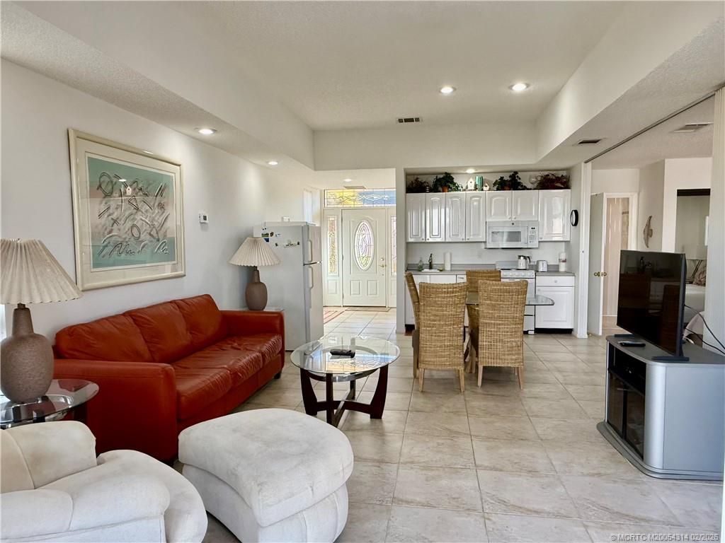 3304 SE Morningside Boulevard, Port Saint Lucie, FL 34952 Photo