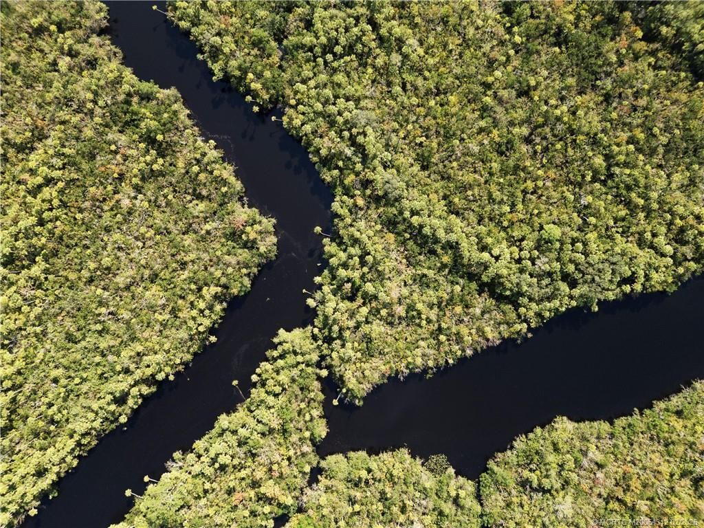 649 NE Waters Edge Lane, Port Saint Lucie, FL 34983 Photo