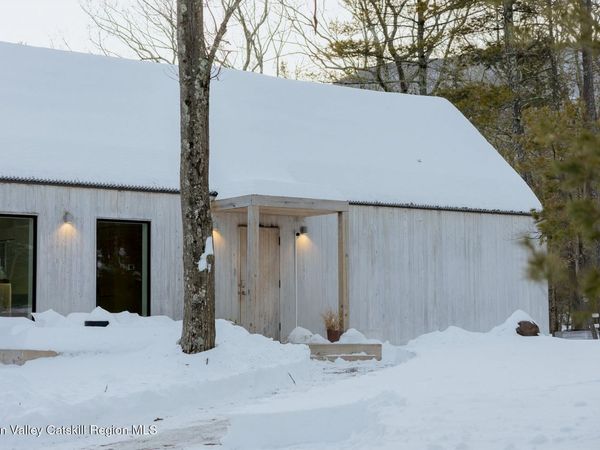 261 Blackhead Mountain Road, Round Top, NY 12473