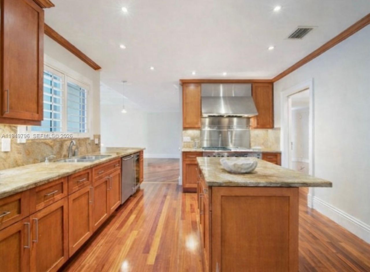 707 Vilabella Ave, Coral Gables, FL 33146 Photo